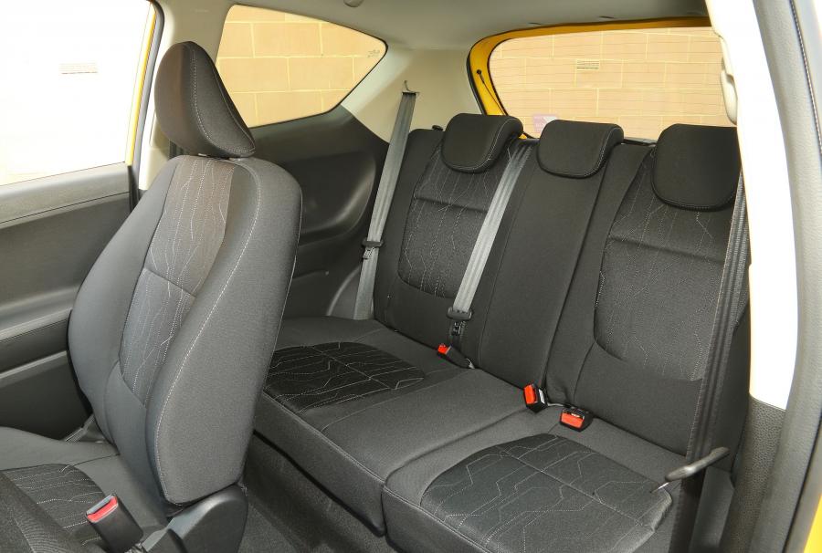  Kia Picanto SR7 2015 года  (фото 13 из 16)